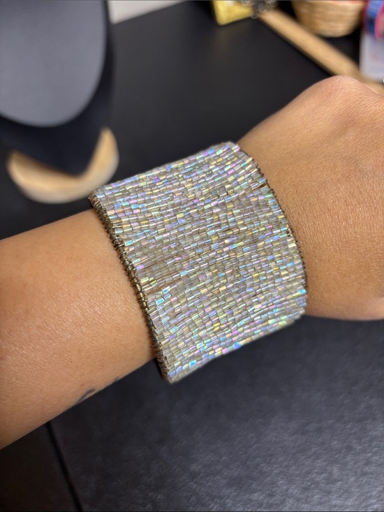 Source Unknown Jewelry - Vintage Iridescent Cream Glass Seed Bead Cuff Bracelet Glamorous